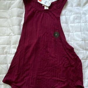 Tillys lose tank top